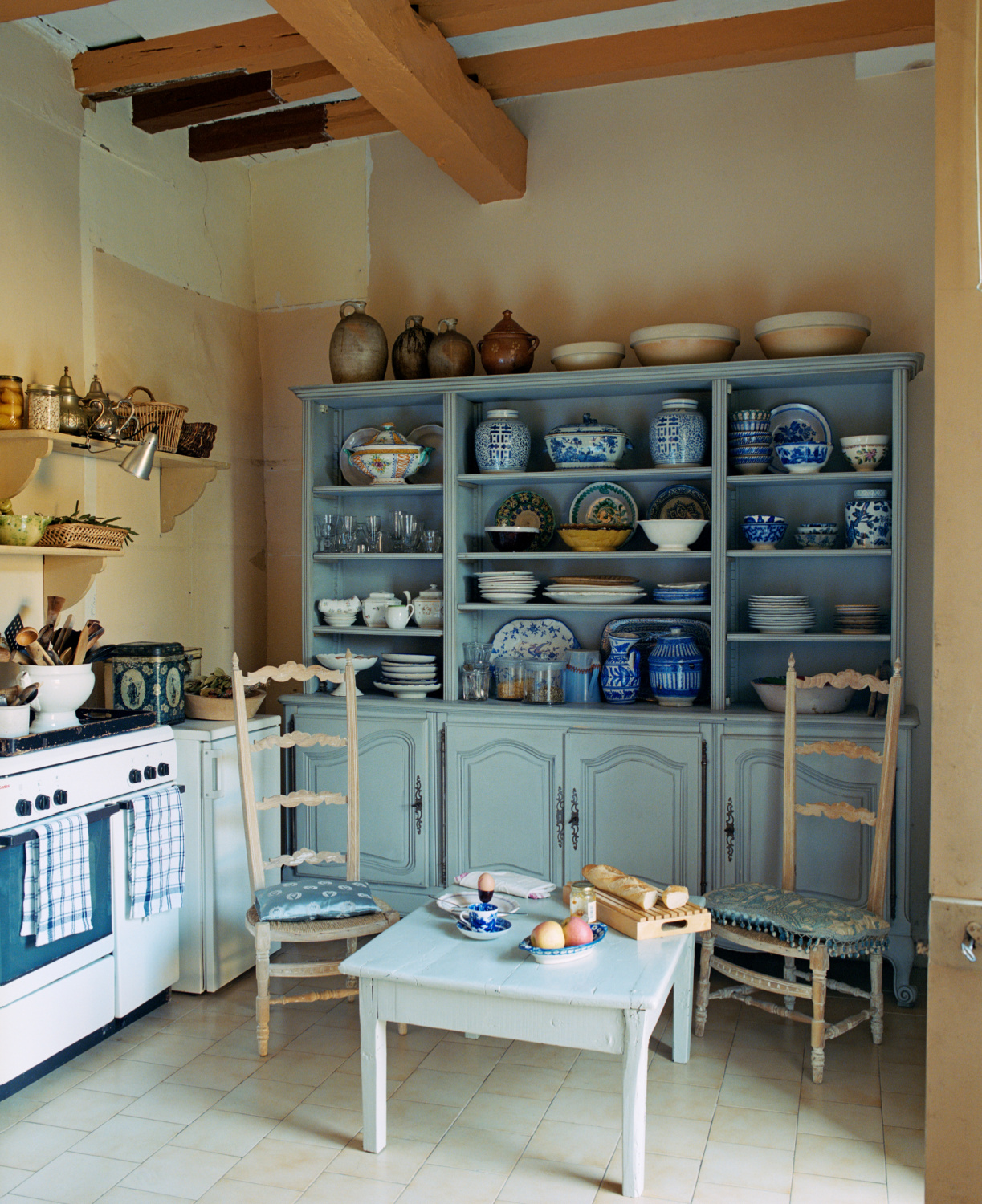 From Provence Style (Vendome, 2021) by Shauna Varvel. Photo is by Tim Beddow, Elisabeth Kotsier.
